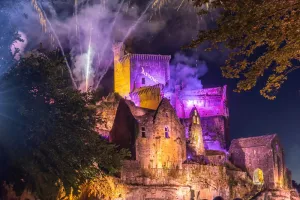Soirées mystères et lumières à Commarque